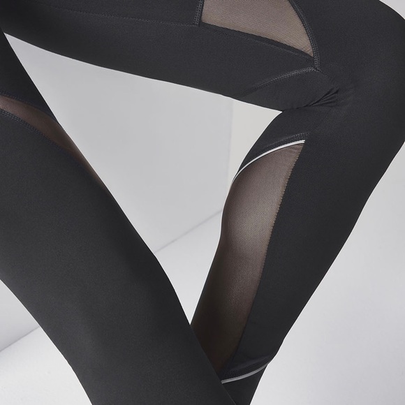 Fabletics- High-Waisted Mesh PowerHold® Leggings - Picture 2 of 4